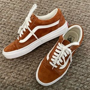 Vans tan suede sneakers men’s 8, women’s 9.5